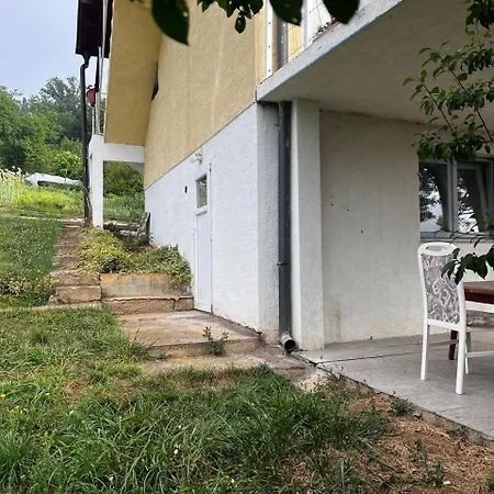 Apartment Rebl *